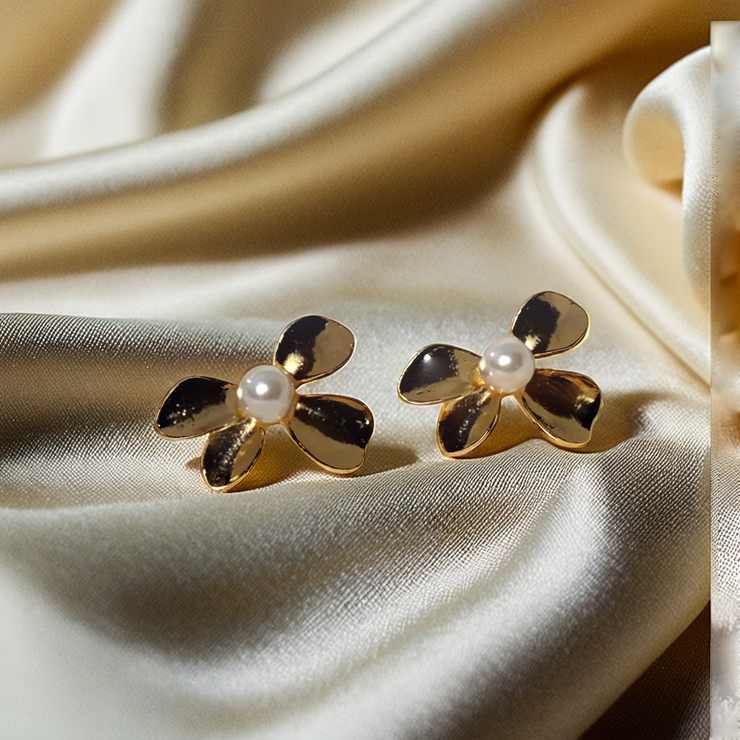 Floral Pearl earrings