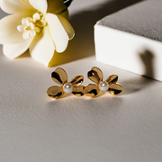 Floral Pearl earrings
