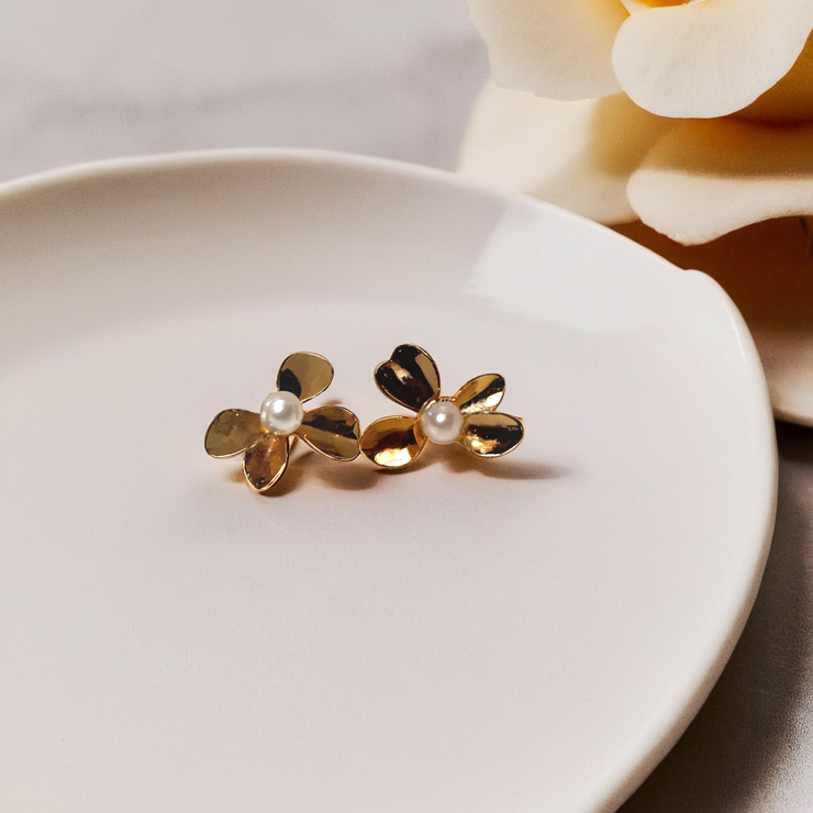 Floral Pearl earrings
