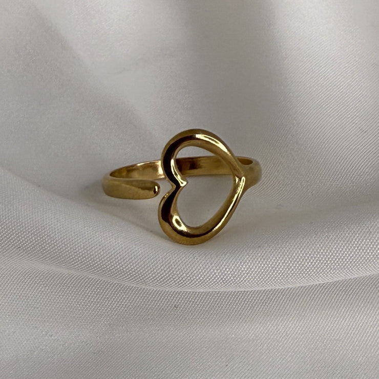Stella Love Heart Ring