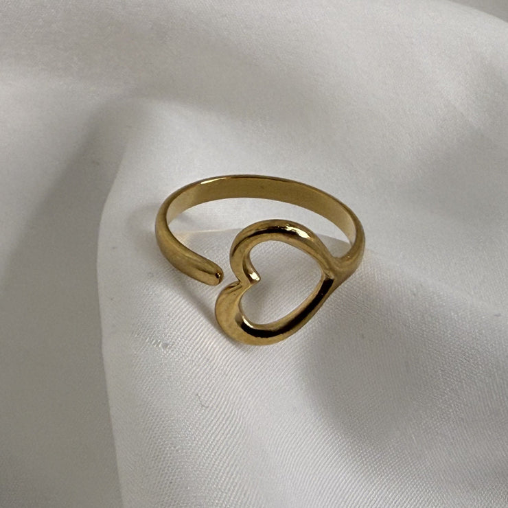 Stella Love Heart Ring