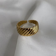 Wave Gold Ring
