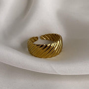 Wave Gold Ring