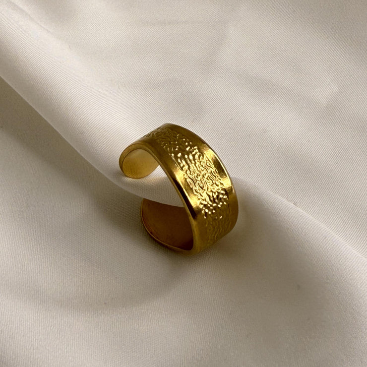 Carlton Gold Ring