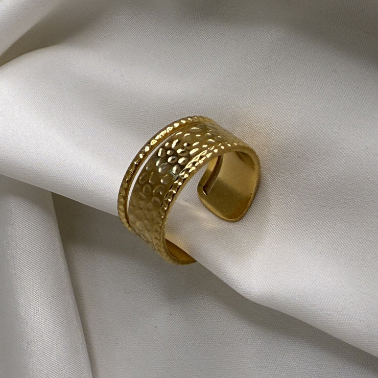 Missa Gold Ring
