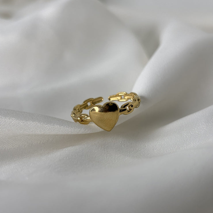 Clive Heart Gold Ring
