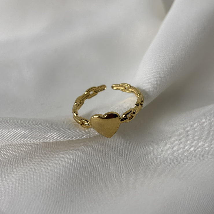 Clive Heart Gold Ring