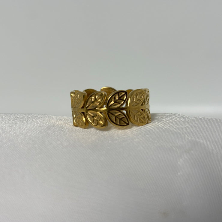 Yasmin Leaf Ring