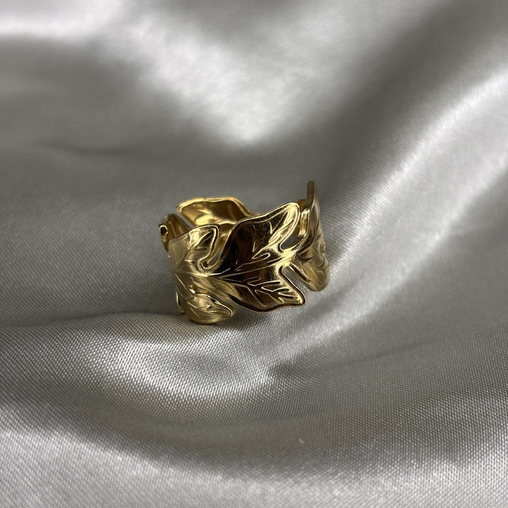 Arum Gold Ring