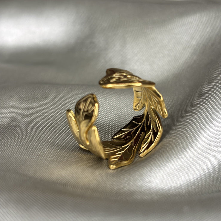 Arum Gold Ring