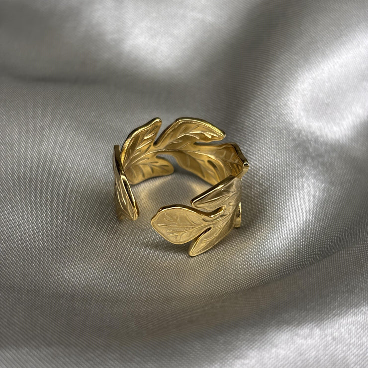 Arum Gold Ring