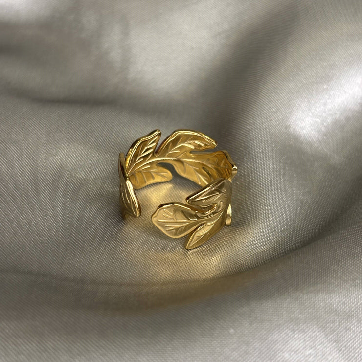 Arum Gold Ring