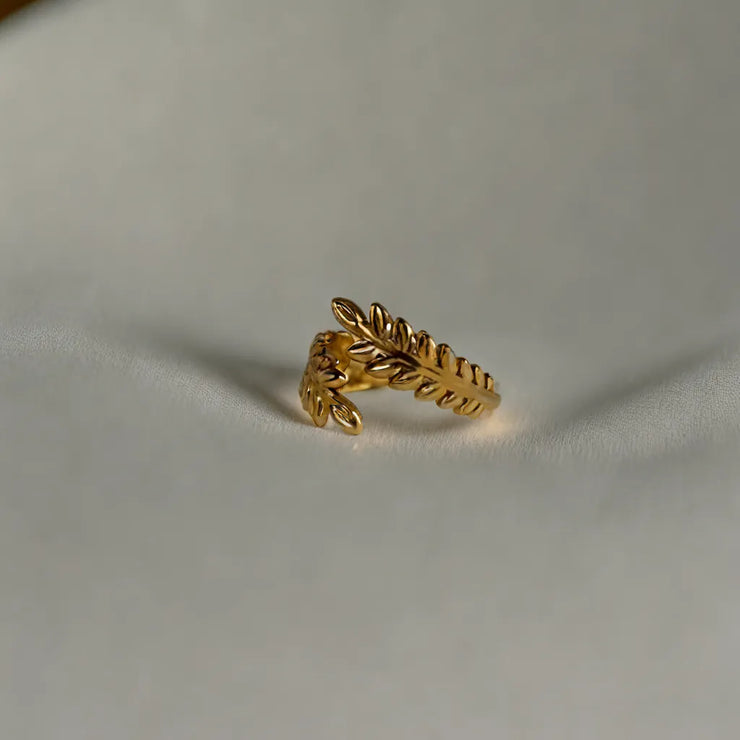 Leyla Leaf Ring
