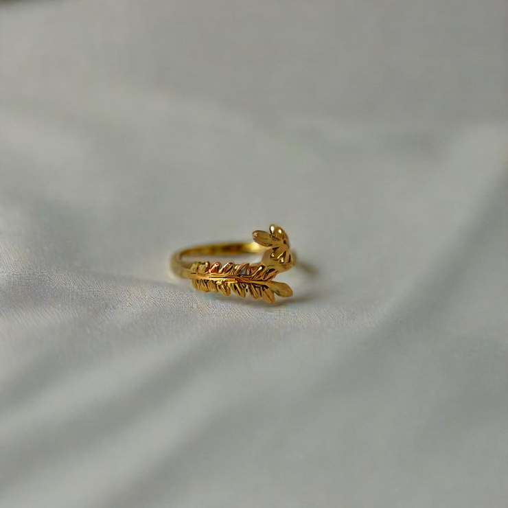 Leyla Leaf Ring